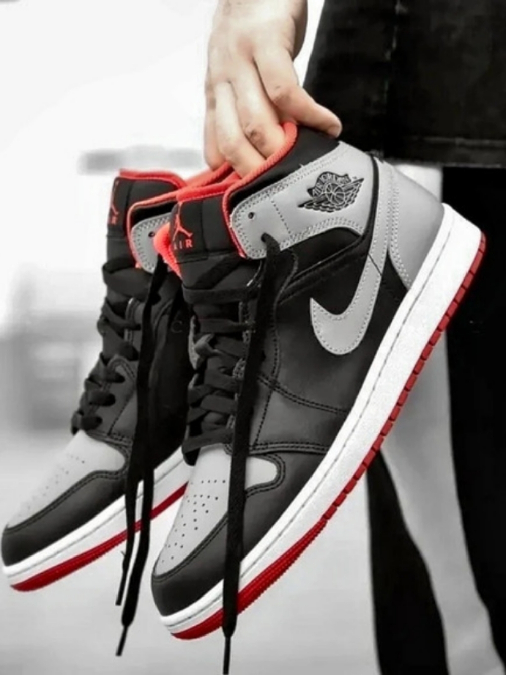 Nike Air Jordan 1 Mid Sneakers Black & Red US 11.5 Like New